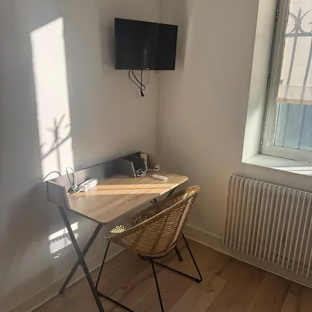 아파트 Charming Little Bagatelle *